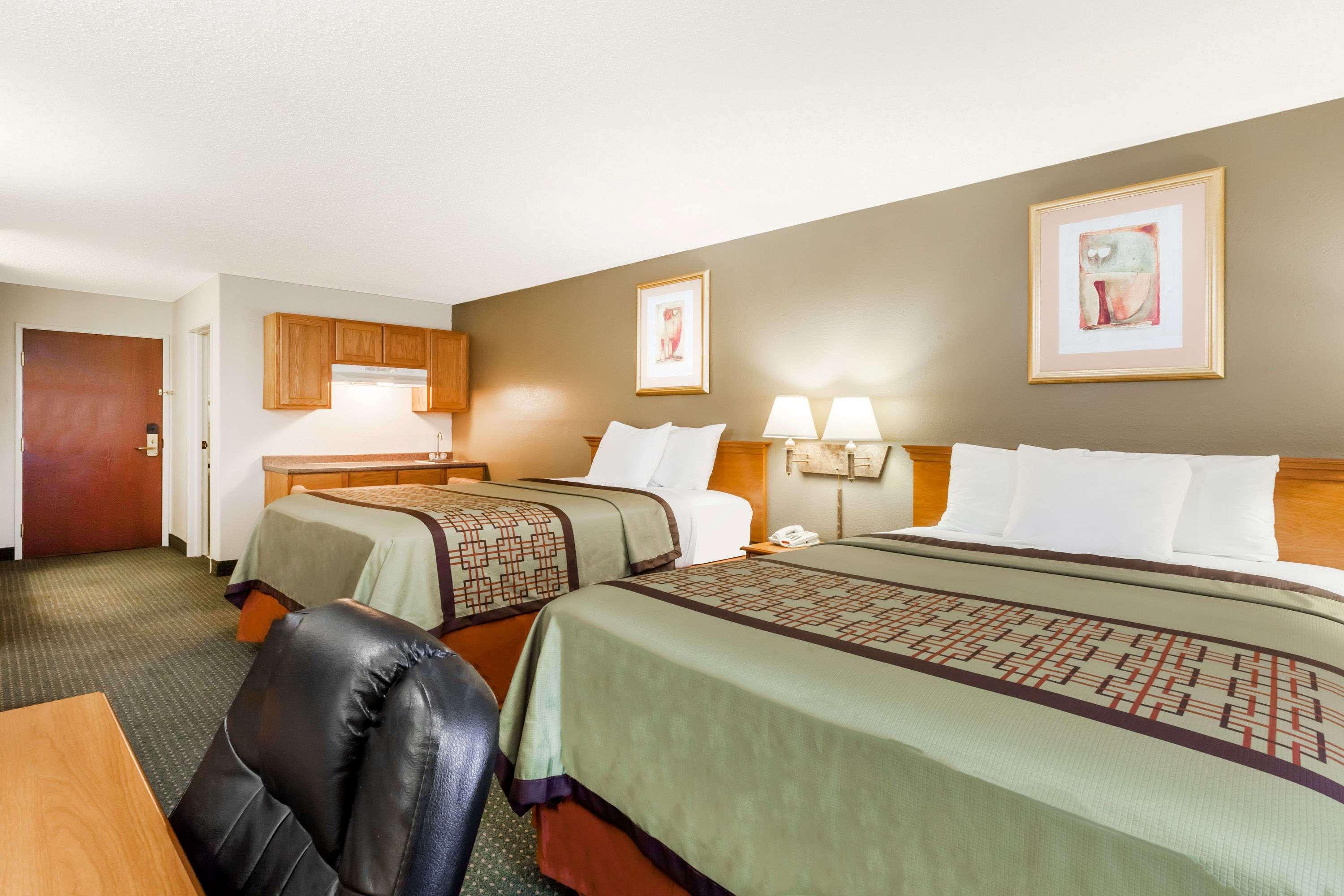 Days Inn & Suites By Wyndham New Iberia Exterior foto